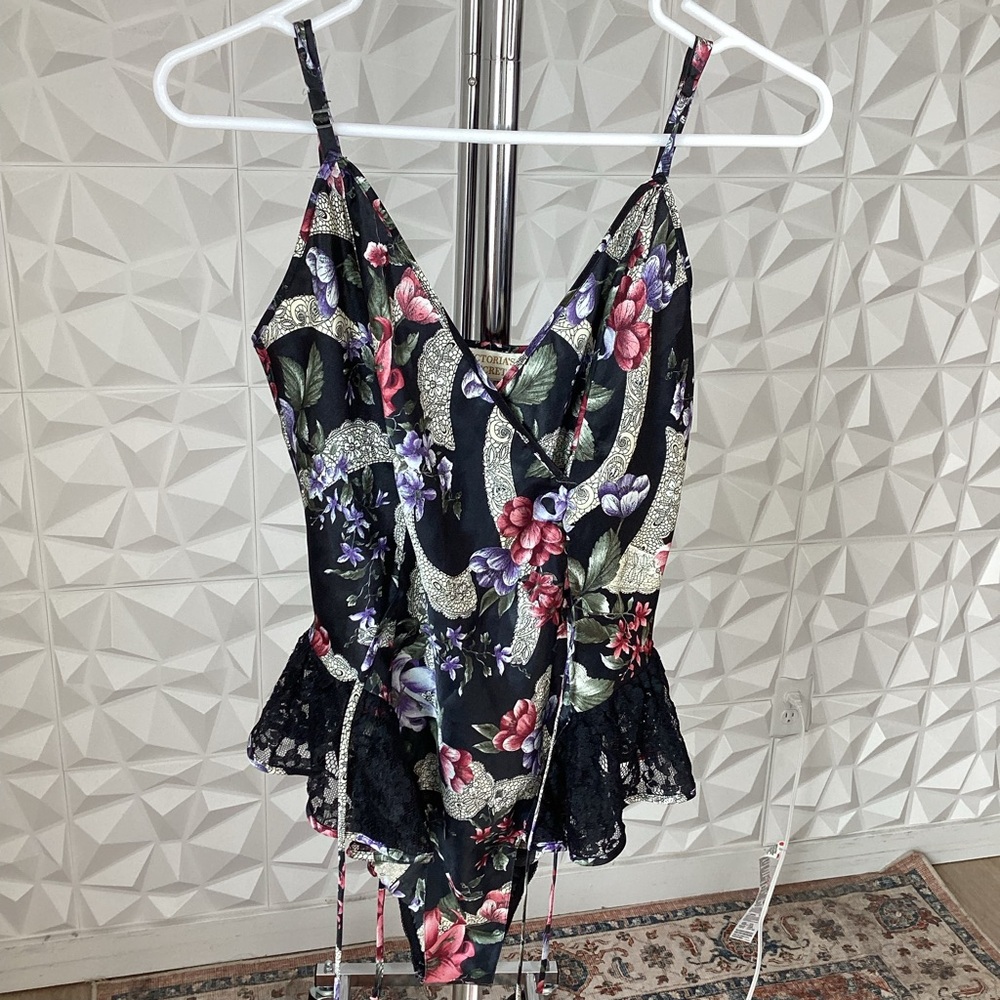 Vintage Gold Label Victoria's Secret Ruffle Lace Floral Teddy Bodysuit Small